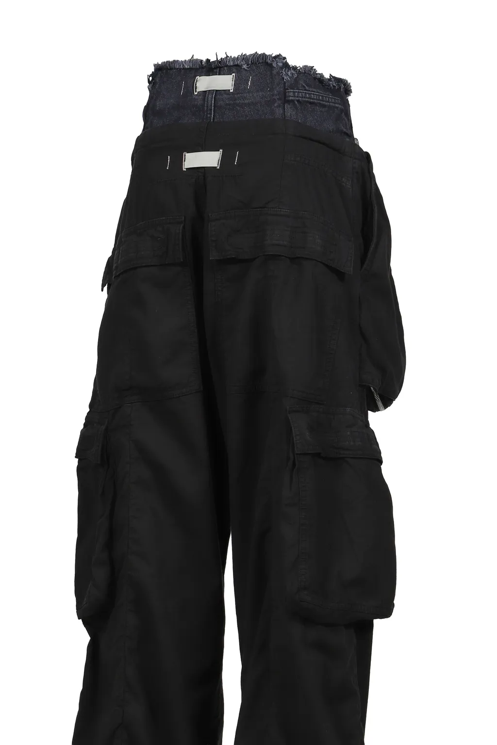 Double Layer Cargo / Black