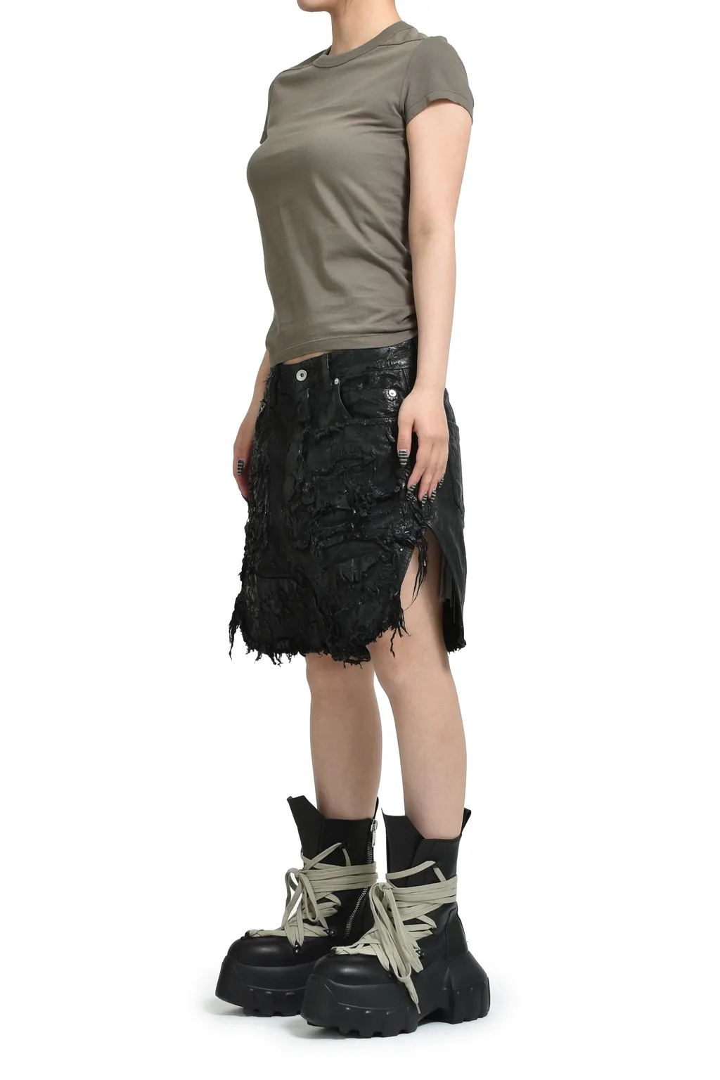 Cut Offs / Black