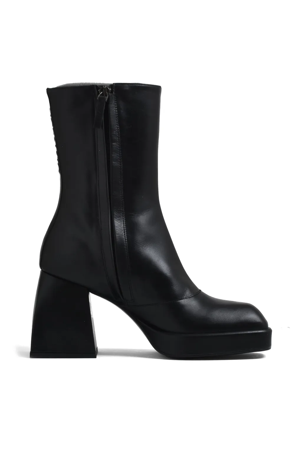 Bulla Corta / Black