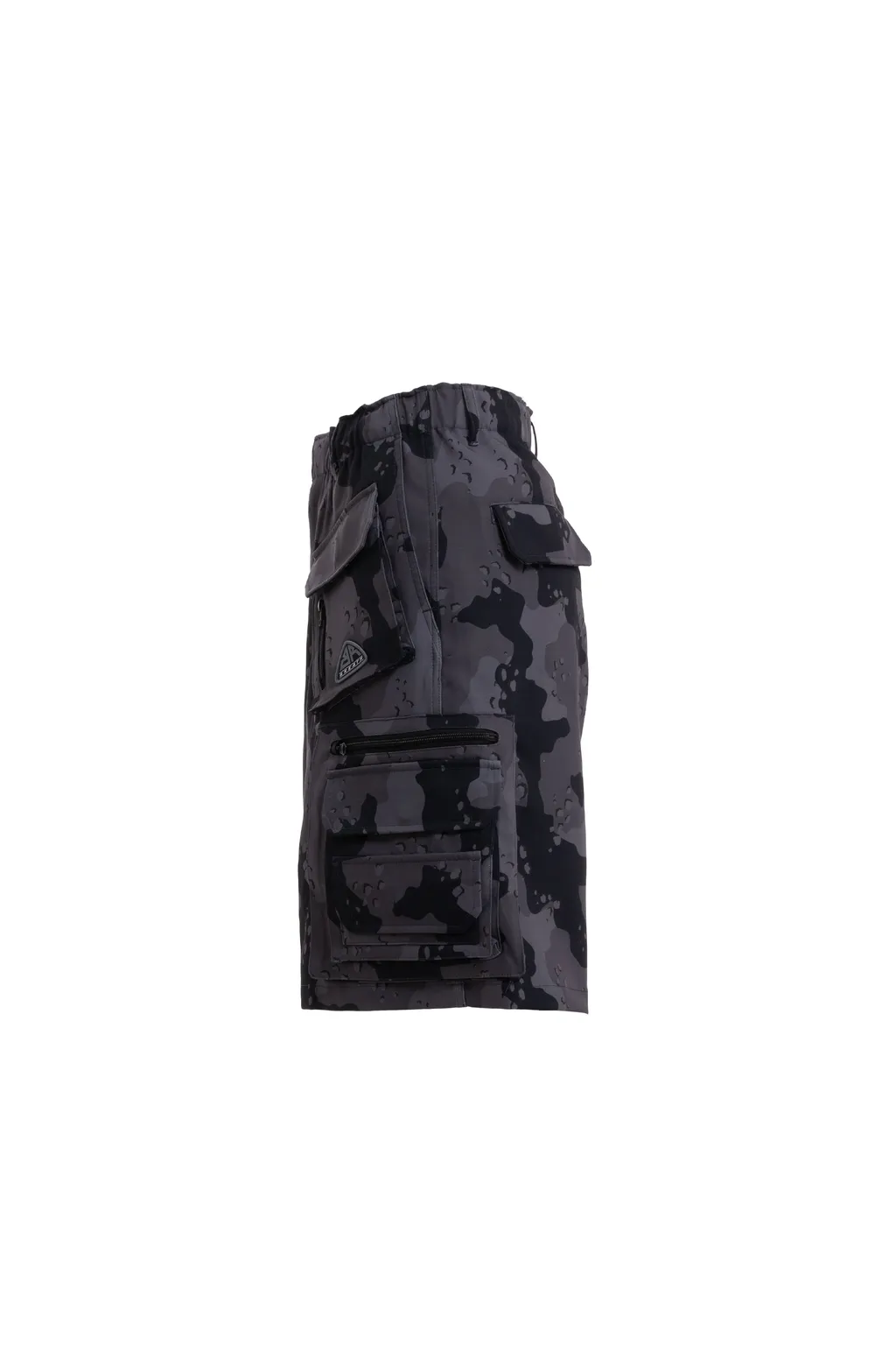 Camo Cargo Shorts / Black Camo