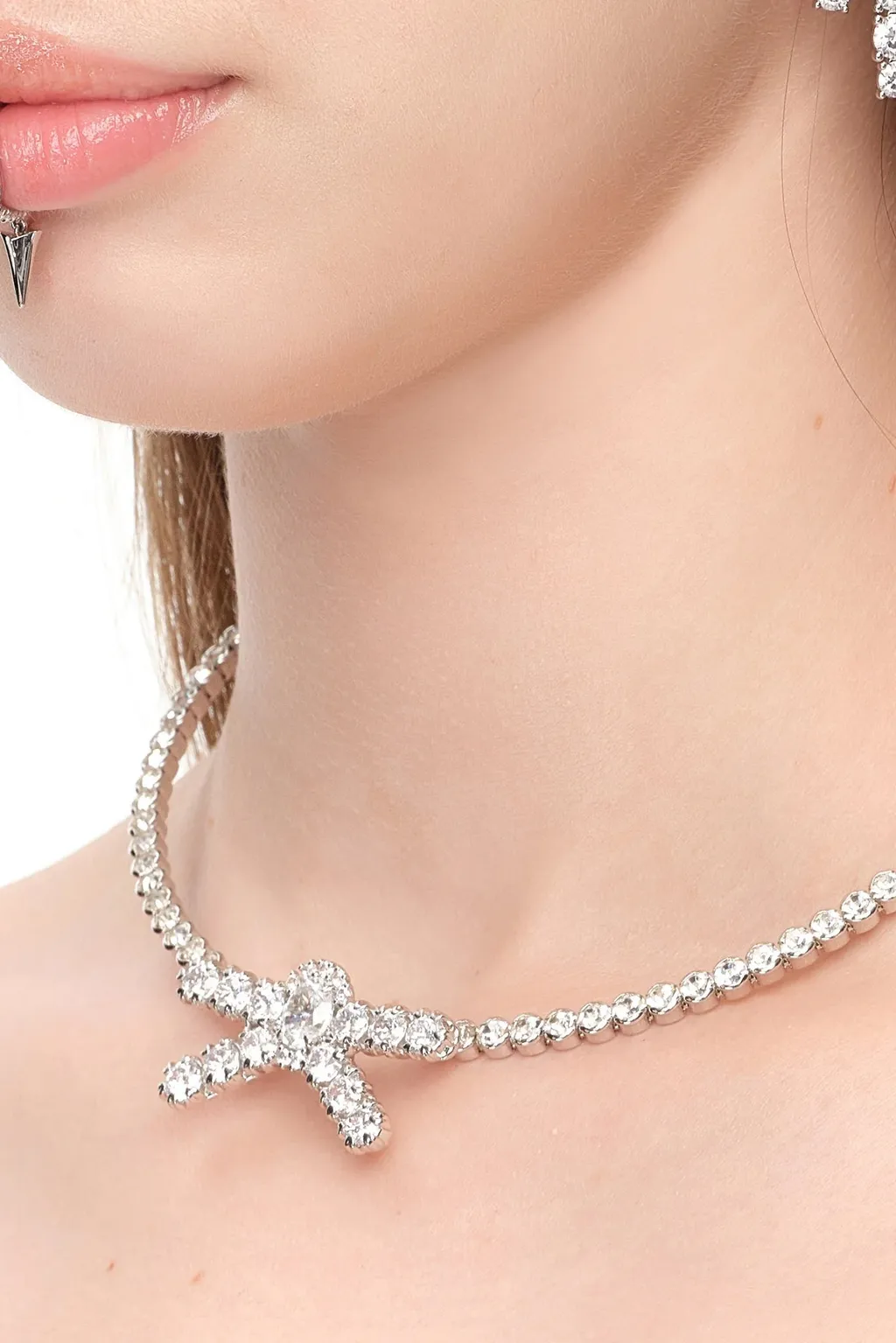 Gemstone Pave Bow Chocker / Sil