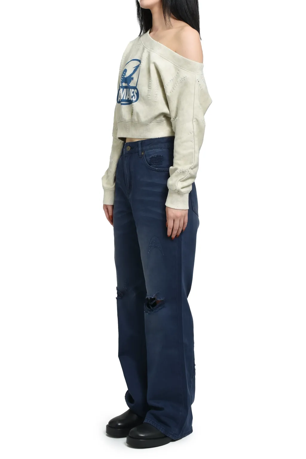 Distressed Off-Shoulder Sweatshirt / Bei