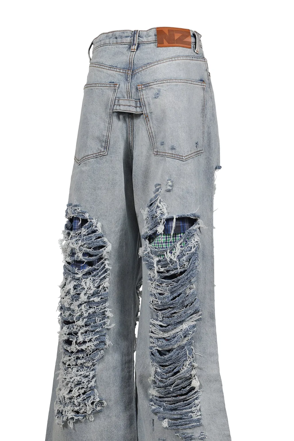 Distressed Jeans / Denim