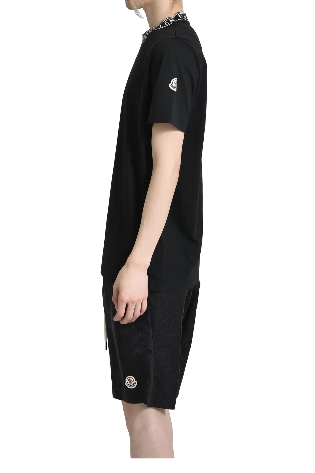 Neck Logo Ss T-Shirt / Blk