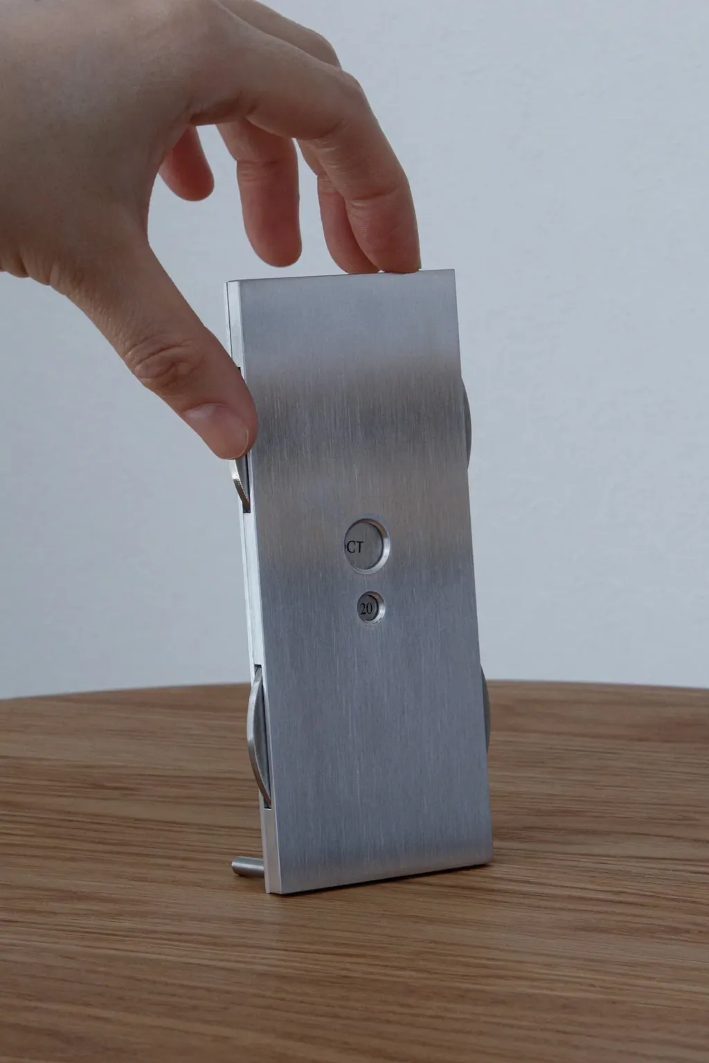 Hole Calendar / Sil