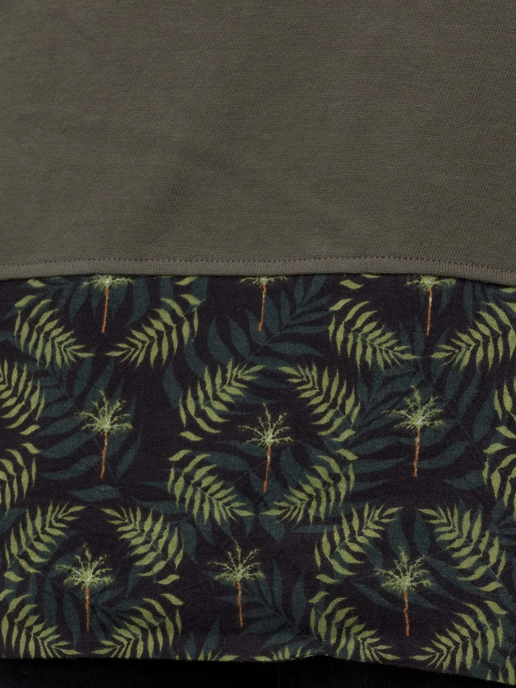 Myar Graphic Hem T-Shirt