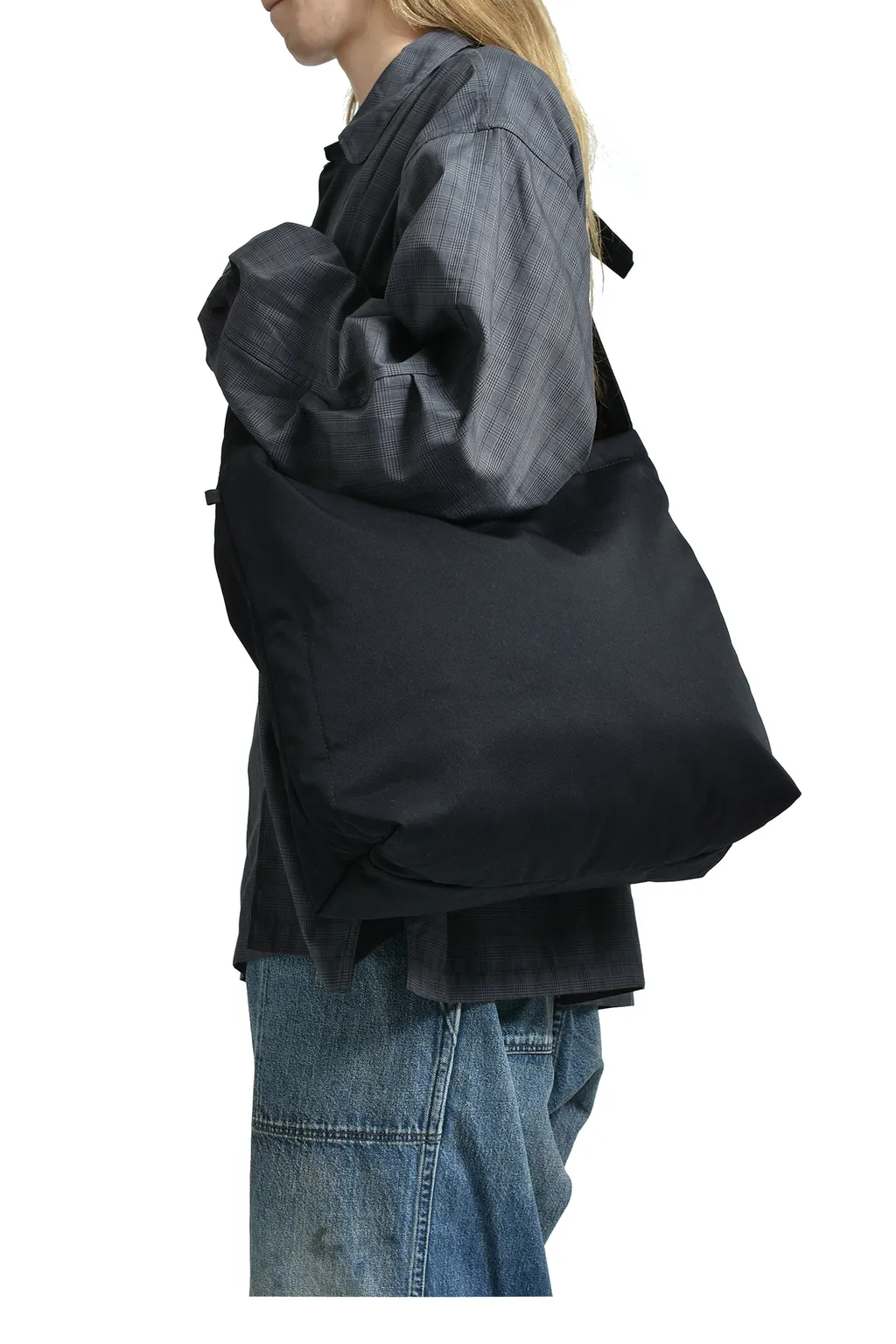 Tech Sling Bag / Black