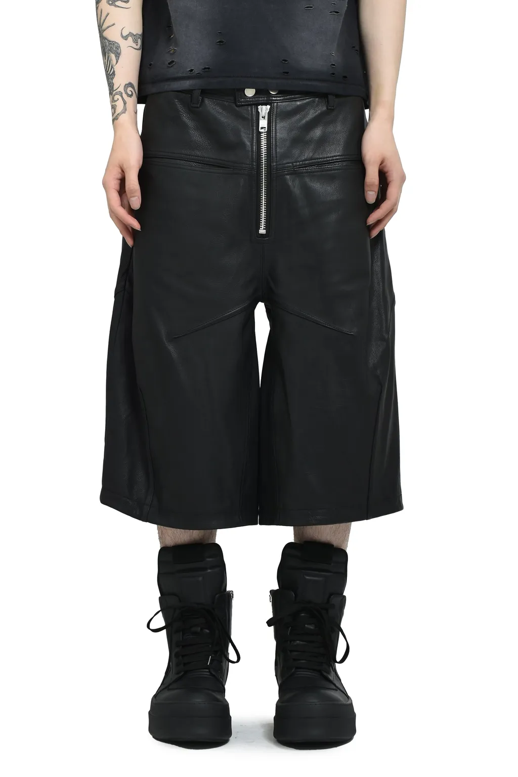 Cow Leather Baggy Shorts / Blk
