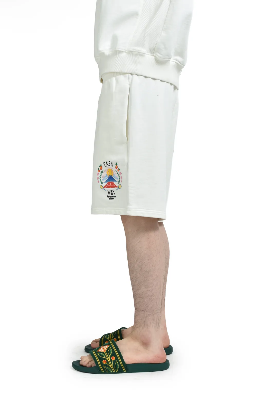 Casa Way Mountain Embroidered Sweatshorts / Wht