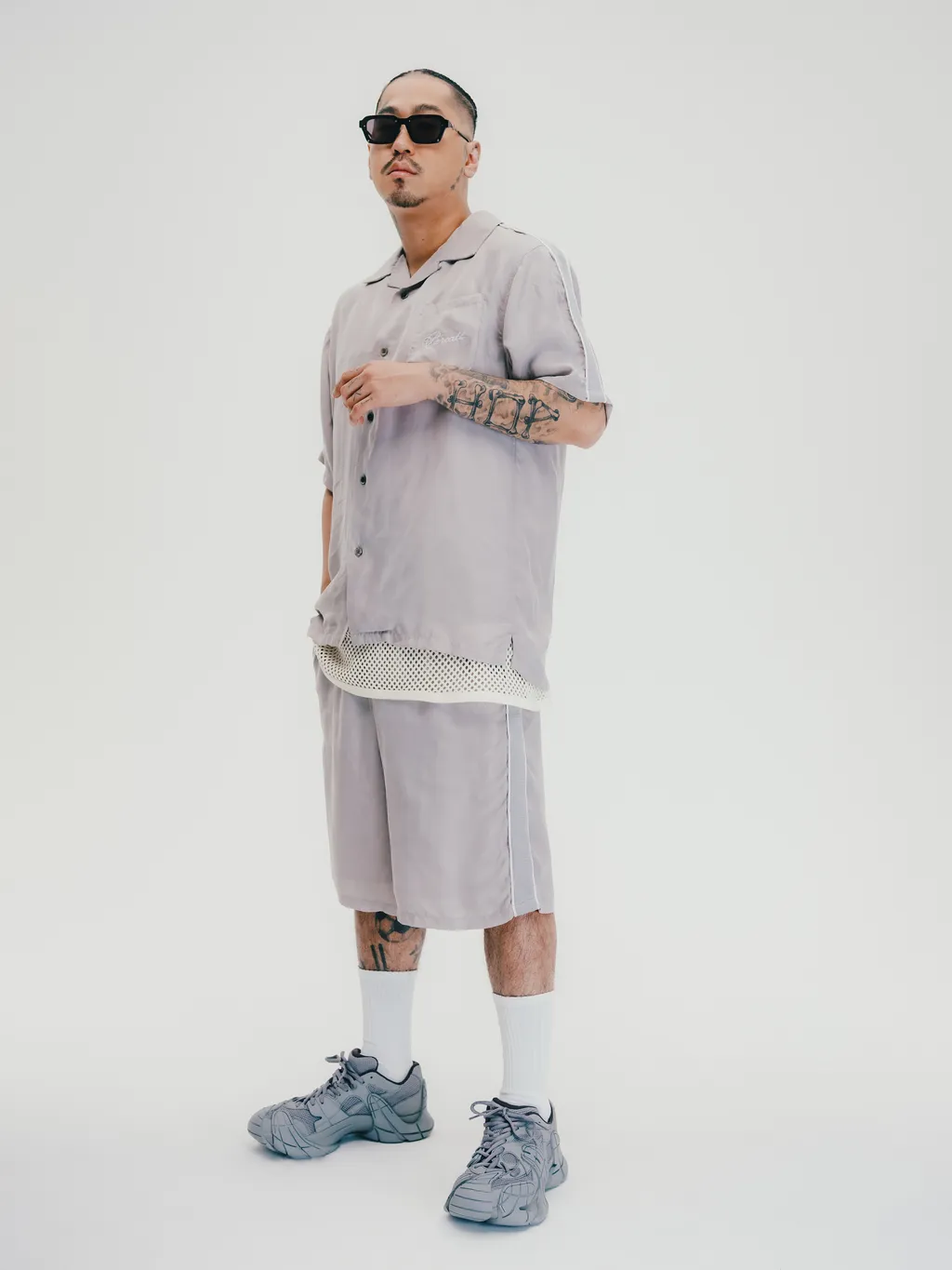 Script Logo Line Shirt / Gray