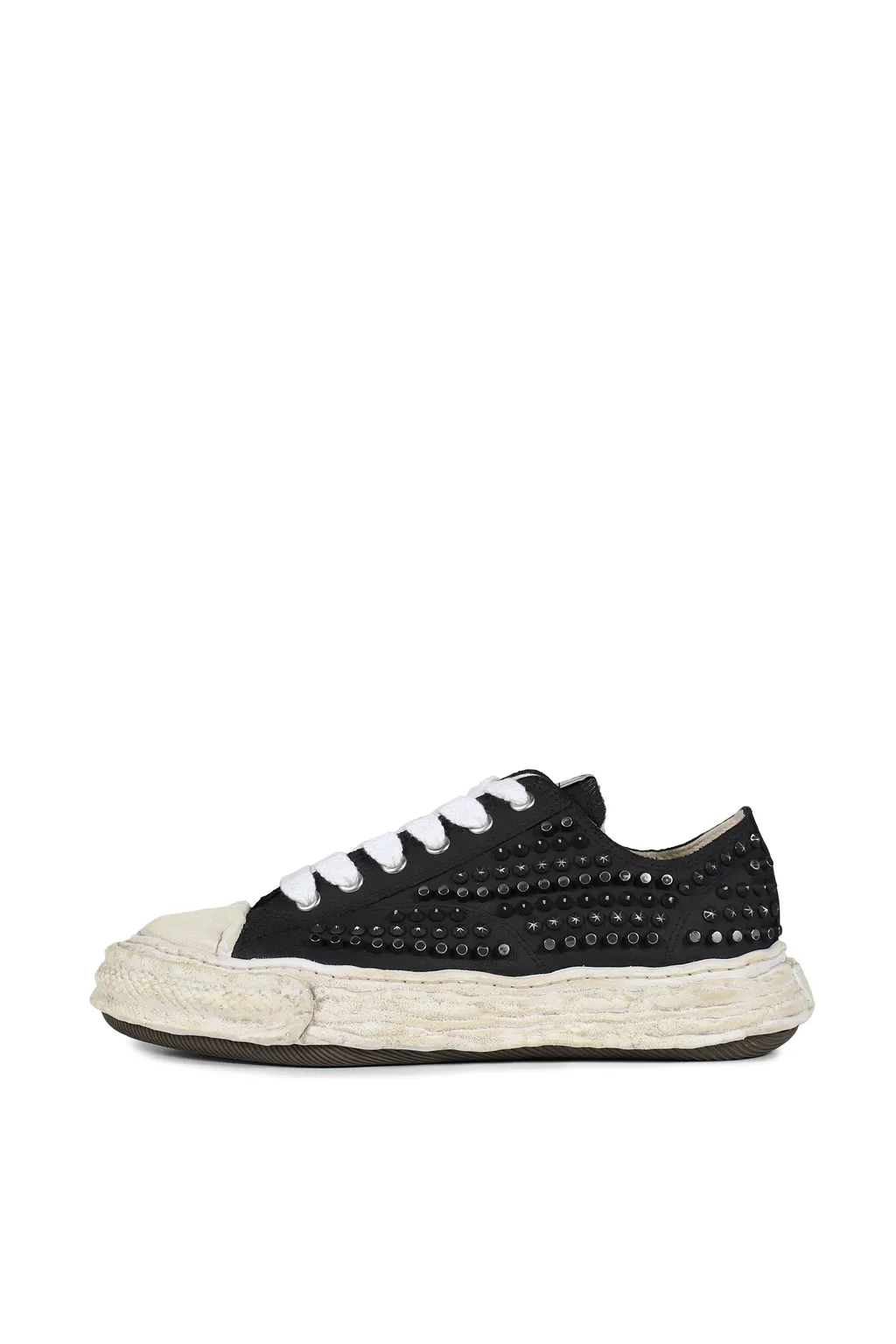 Peterson 23 Studded Low / Black
