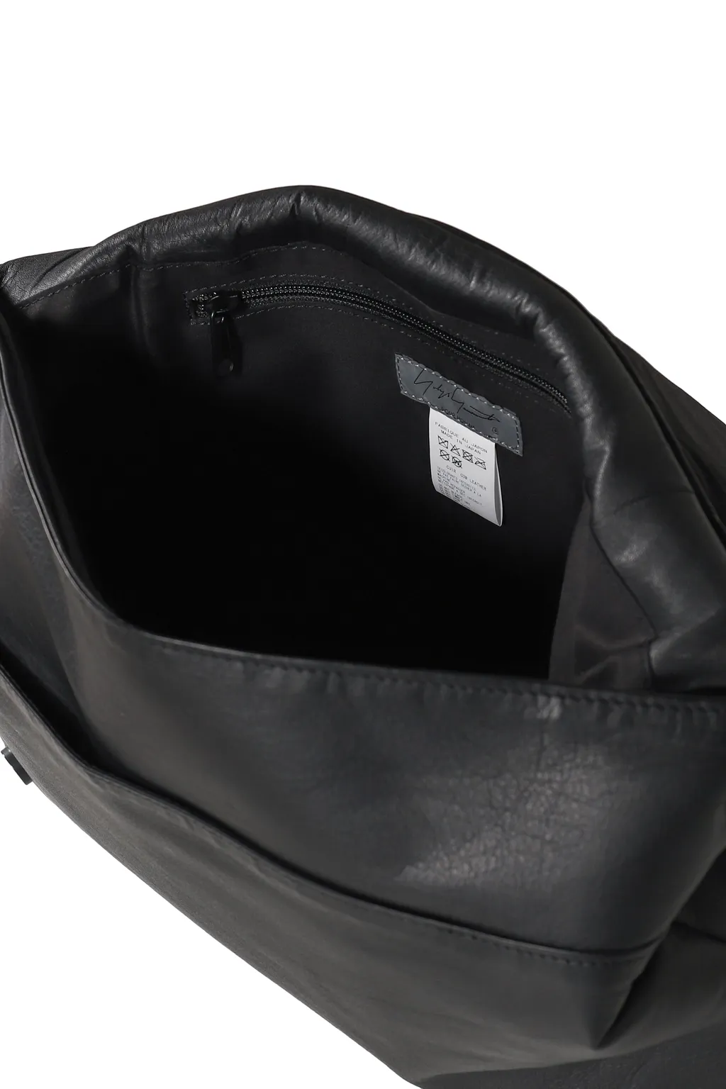 Yy-A25-0000-544 / Blk
