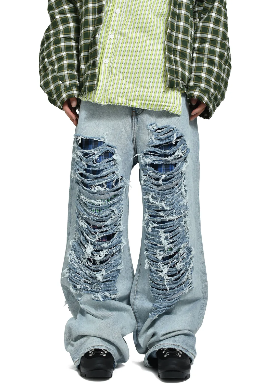 Distressed Jeans / Denim