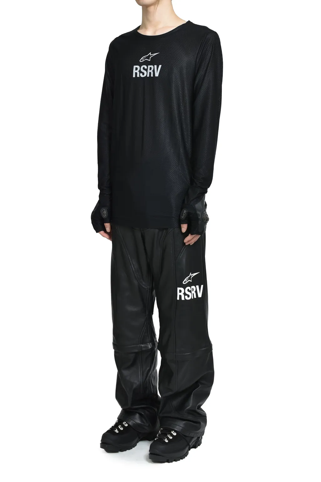 Knuckle Ls Tee / Black