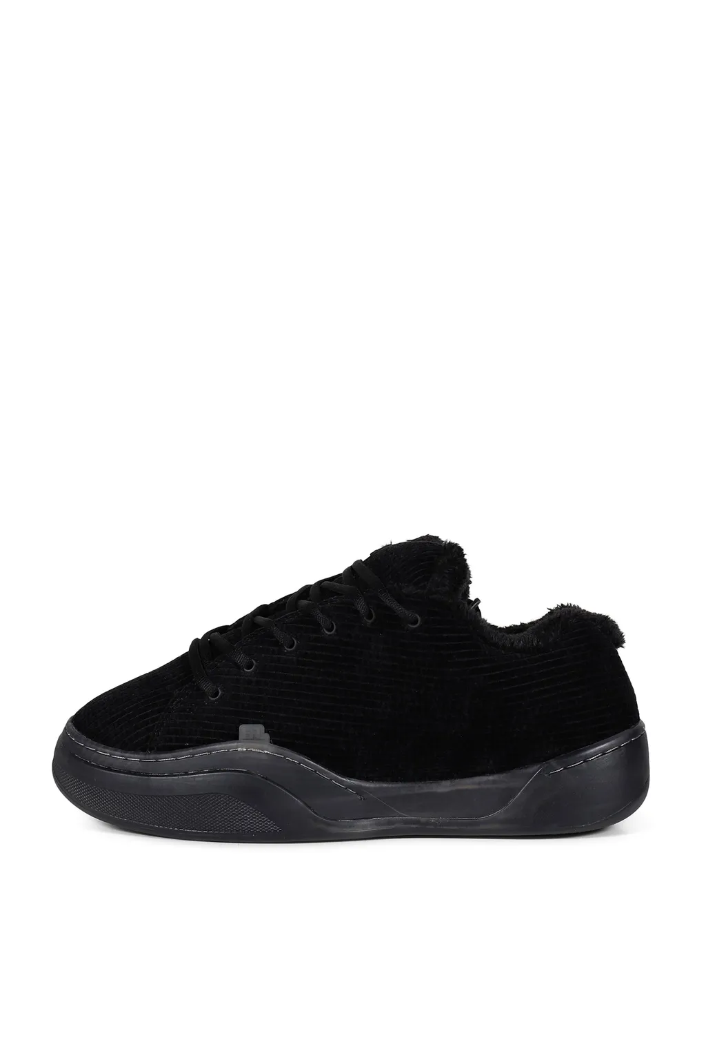 Corduroy Vamp Sneakers / Black