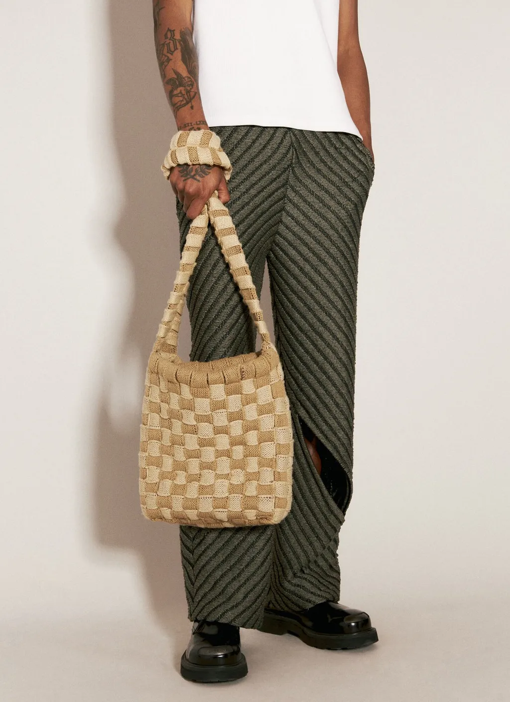 Isa Boulder Accountant Shoulder Bag