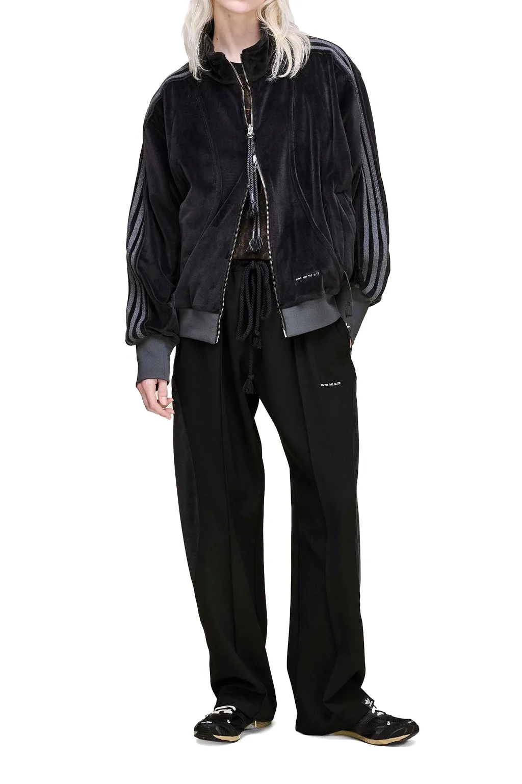 Adi006 Tt / Blk