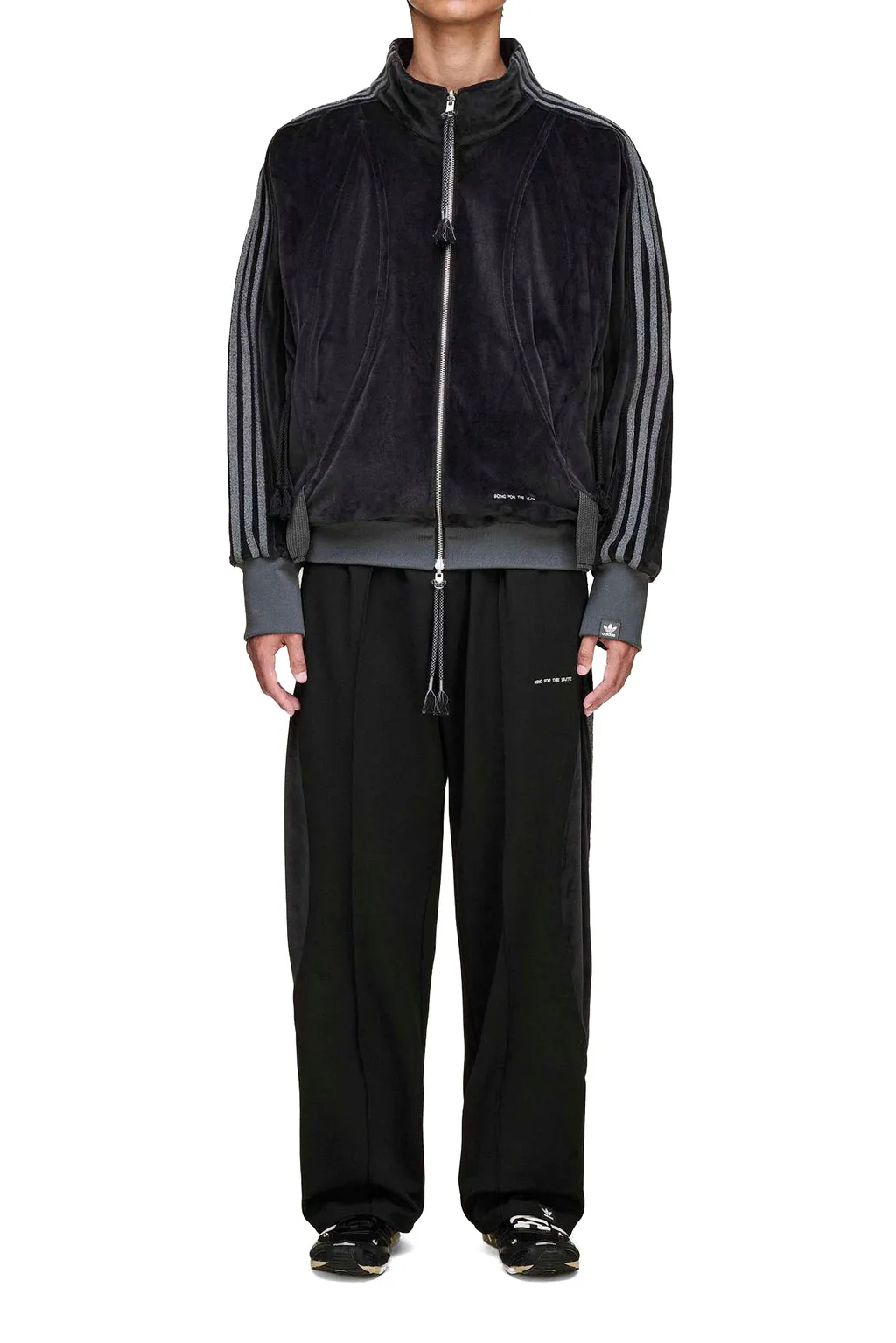 Adi006 Tp / Blk