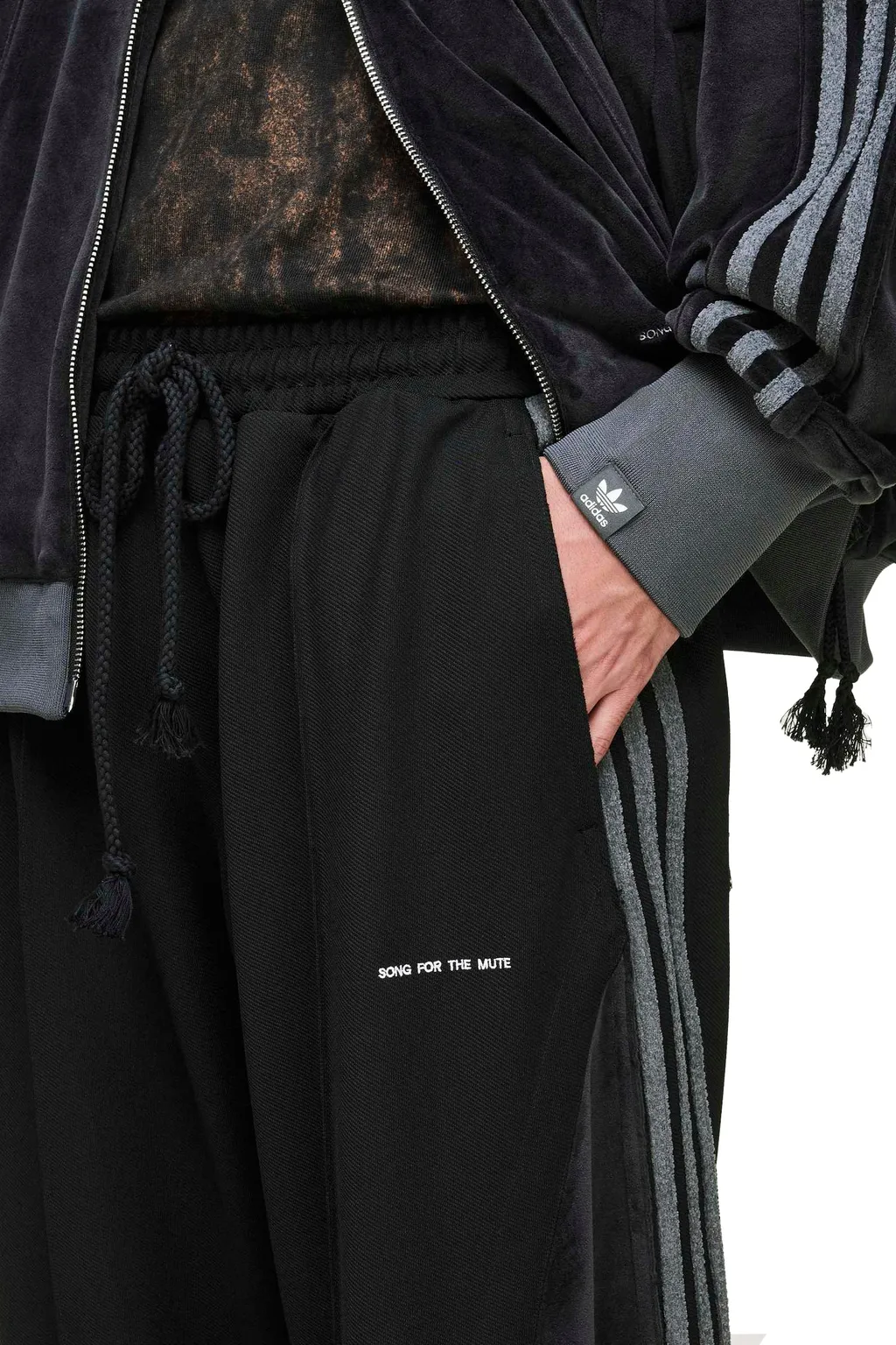 Adi006 Tp / Blk