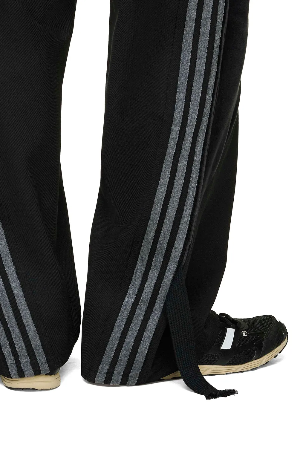 Adi006 Tp / Blk
