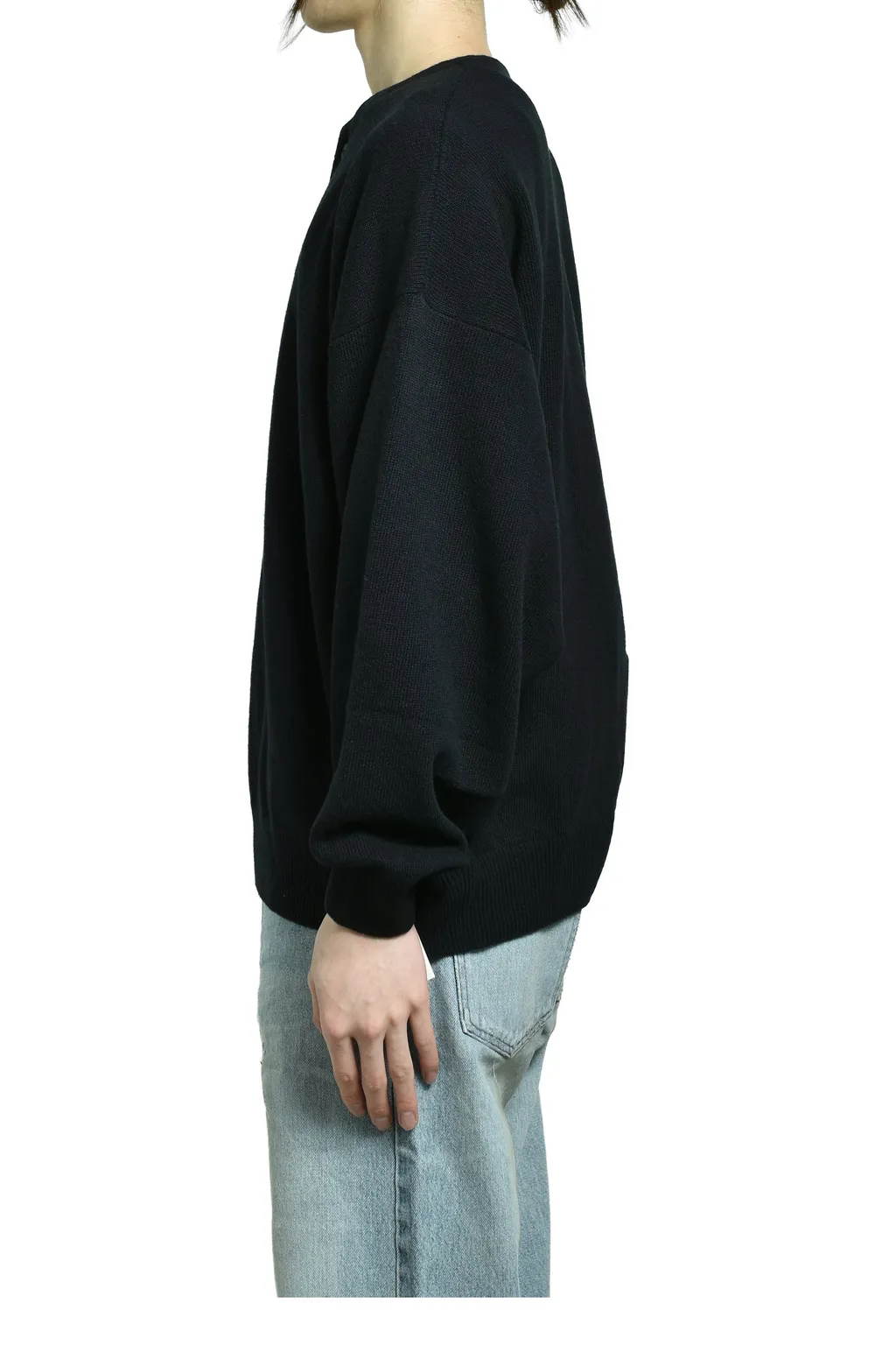 Henley Sweater / Black