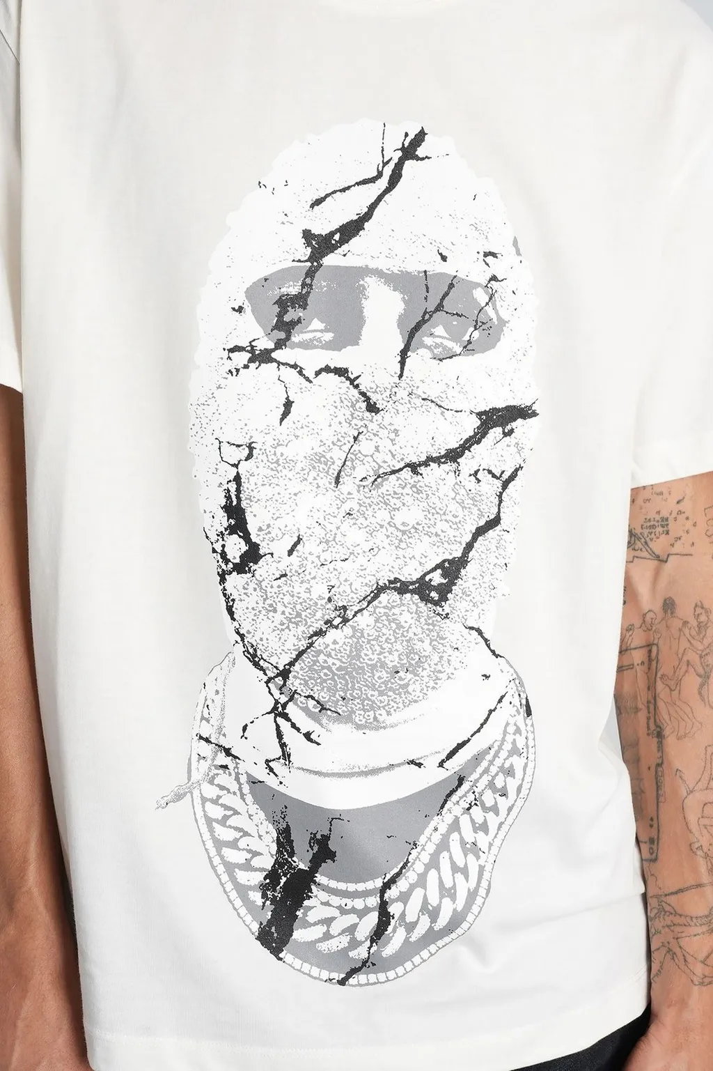 Ih Nom Uh Nit Graphic Printed Crewneck T-Shirt