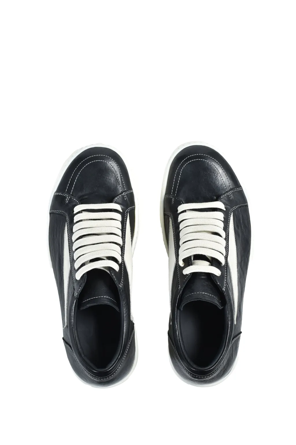 Vintage Sneaks / Black/Milk/Milk