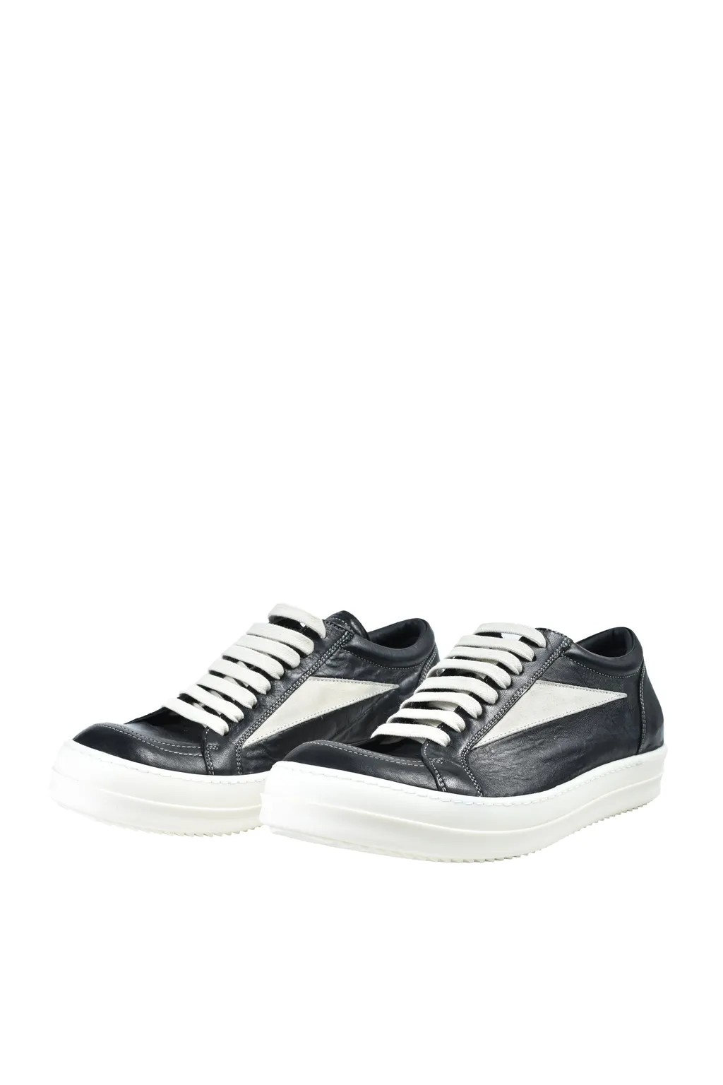 Vintage Sneaks / Black/Milk/Milk