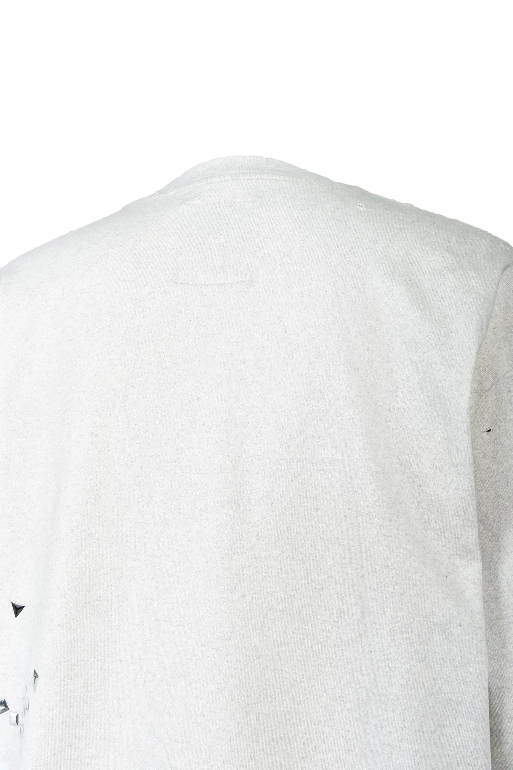 Embellished Sticker Long Sleeves Tee / Wht
