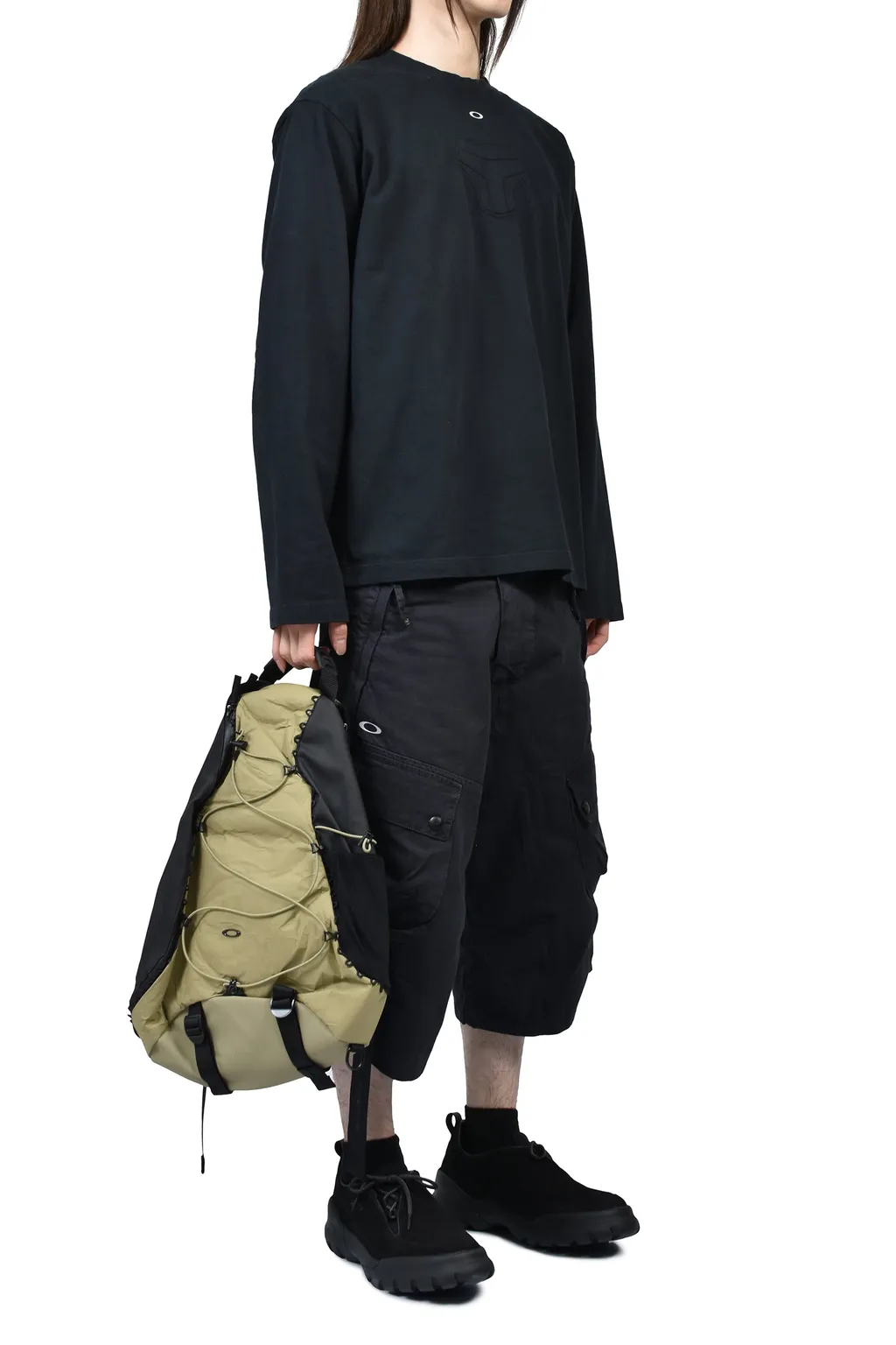 Padded Long Sleeve T-Shirt / Blk