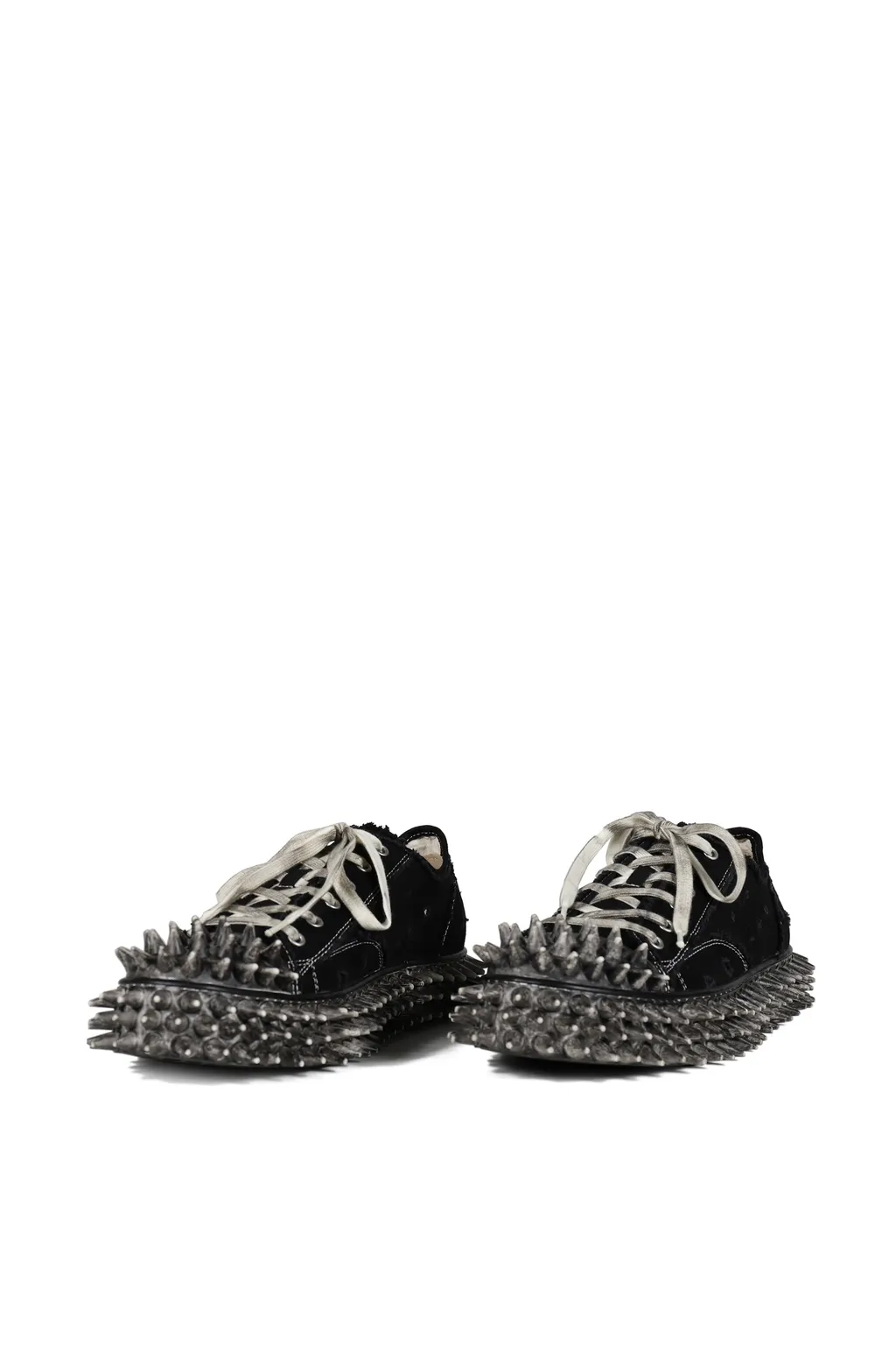 Dirty Spike Toe Cap Canvas Sneaker / Blk