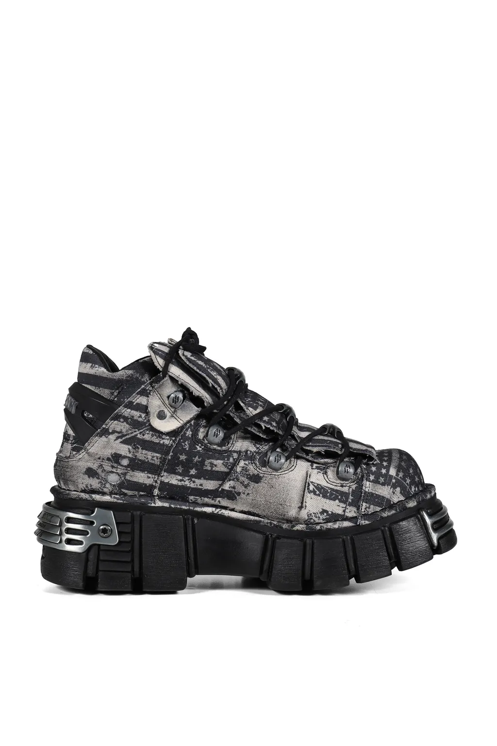 Distressed Flag Tower Boot / Gry