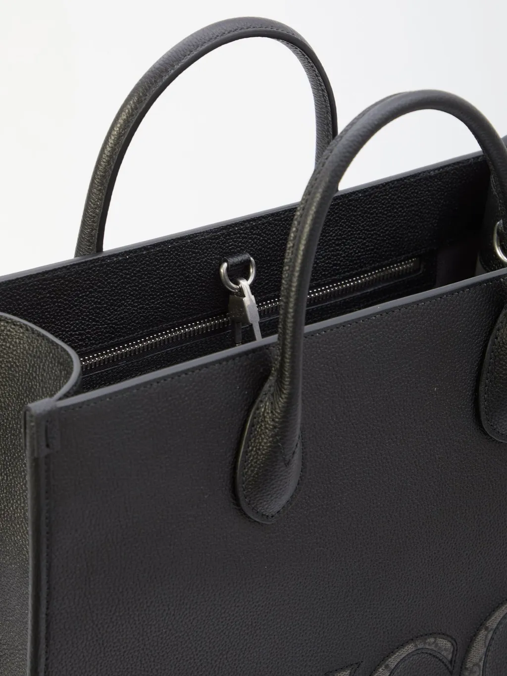 Gucci Gg Embossed Medium Tote Bag