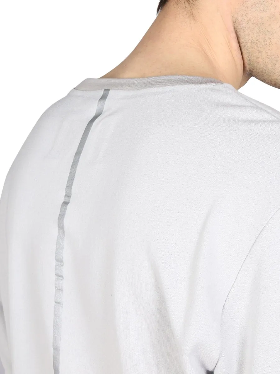 Monobi Long-Sleeved Crewneck Sweatshirt