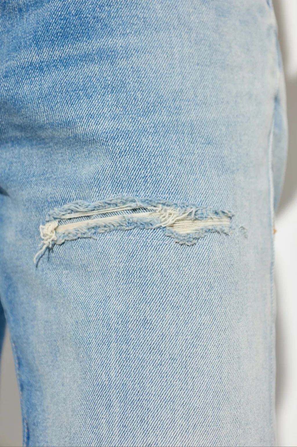 Diesel 2019 D Strukt Distressed Jeans