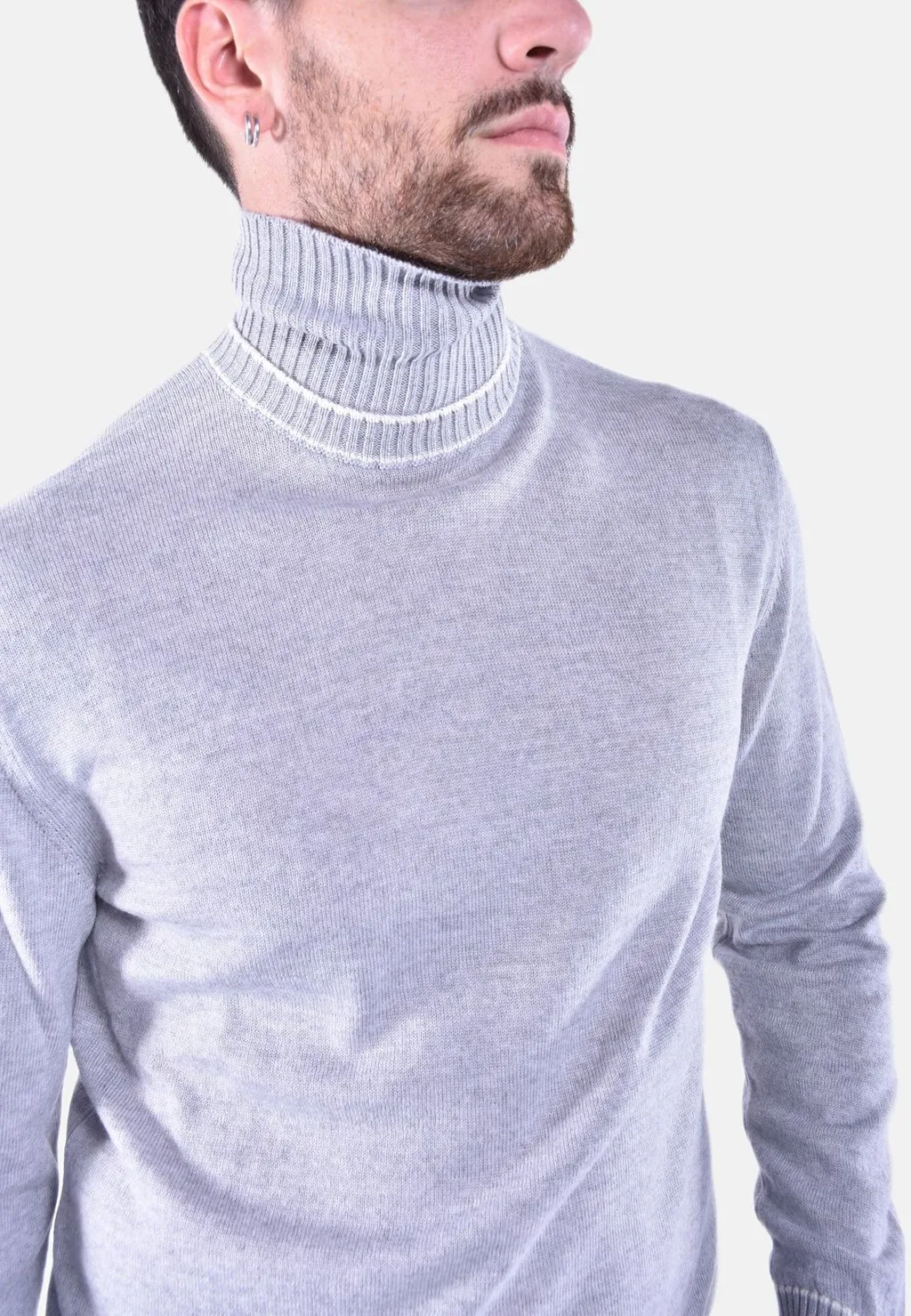 Eleventy Embroidered Turtleneck Knitted Sweater