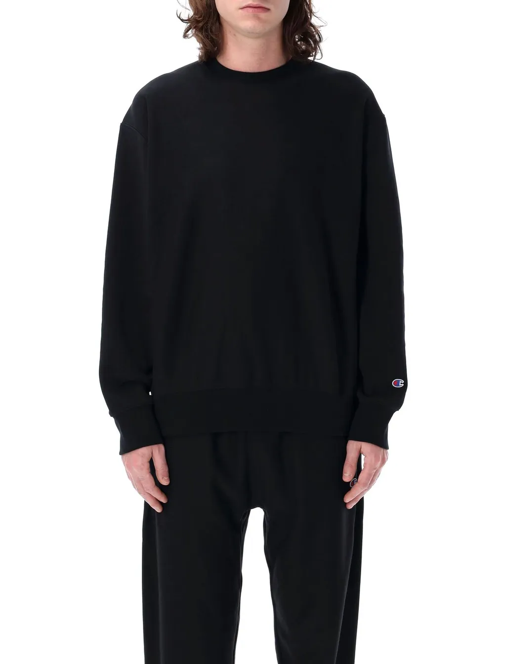 Champion Logo-Patch Long-Sleeved Sweatshirt