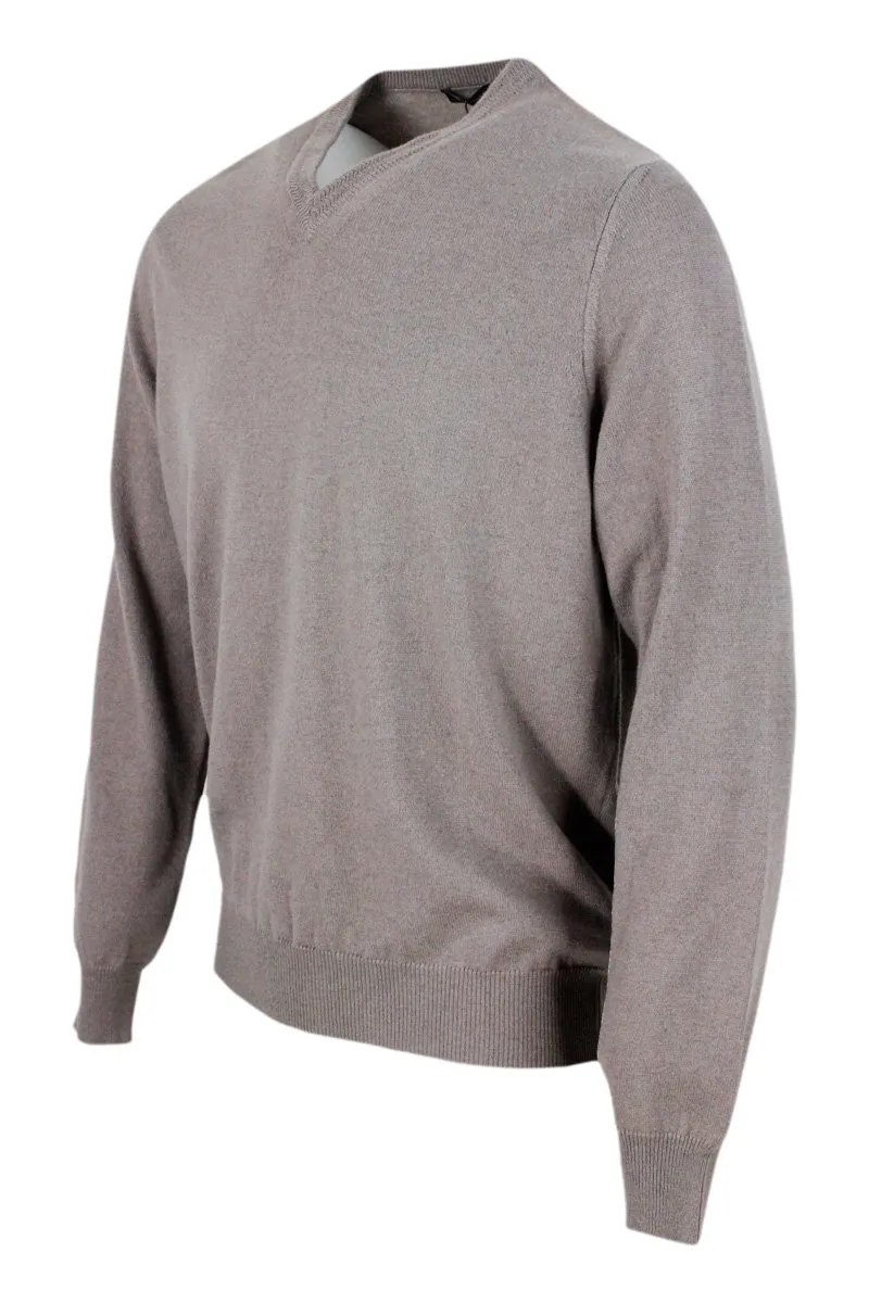 Colombo Long-Sleeved V-Neck Knitted Jumper