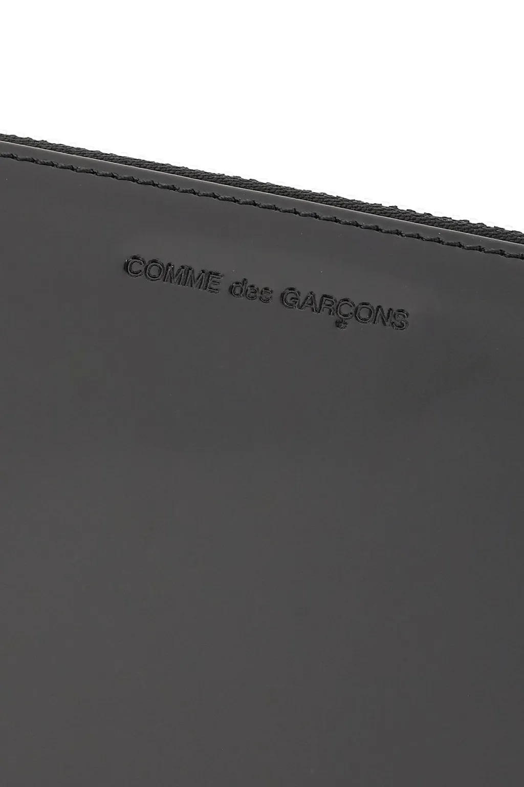 Comme Des GarÇOns Wallet Logo Embossed Zipped Pouch