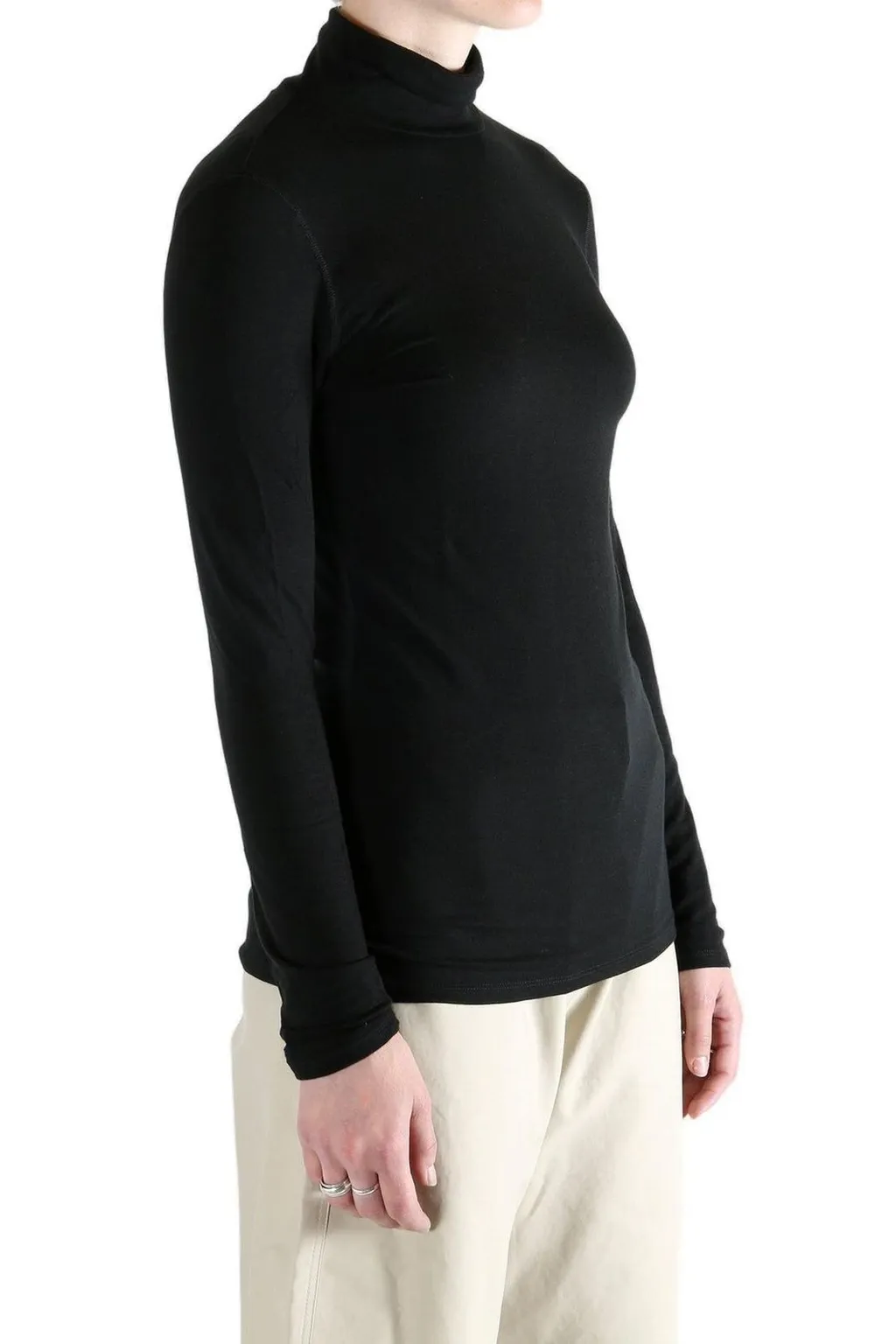 Amomento Turtleneck Long-Sleeved T-Shirt