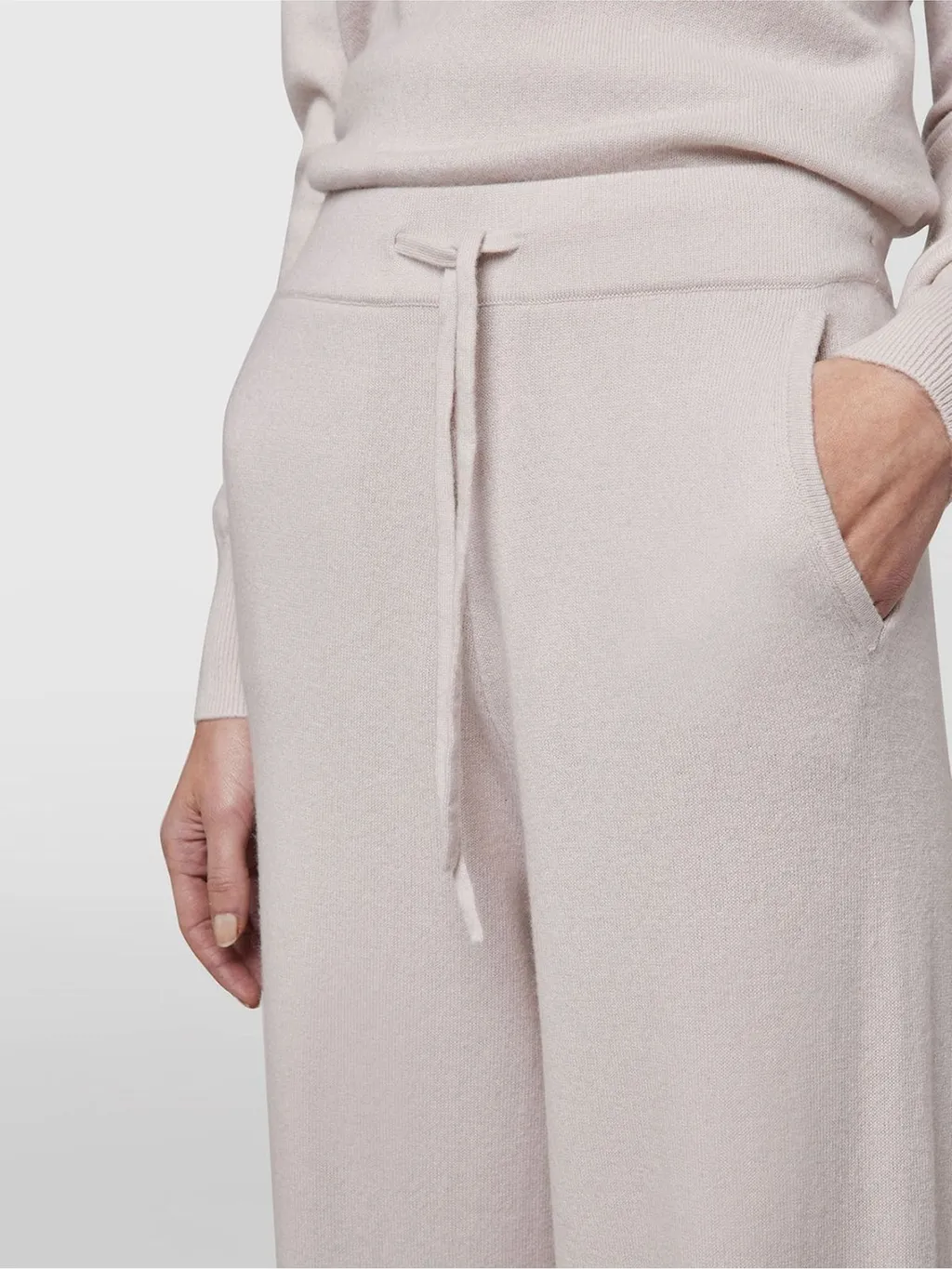 Alpha Studio Wide-Leg Drawstring Pants