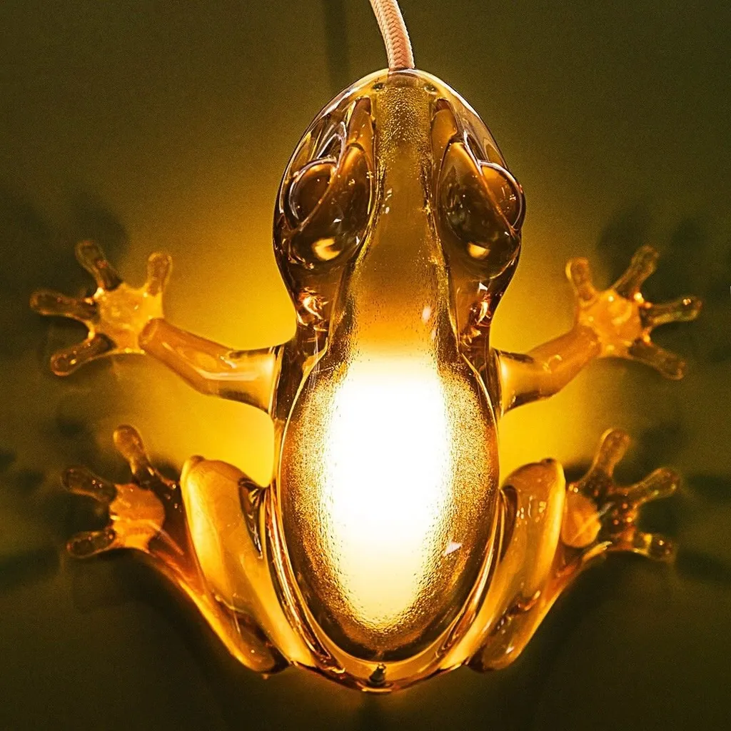 Qeeboo Hungry Frog Lamp