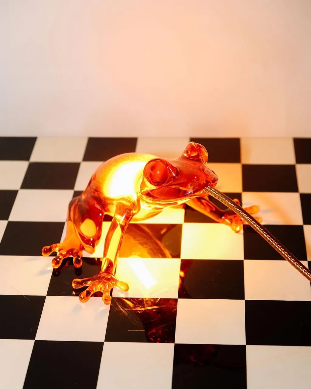Qeeboo Hungry Frog Lamp
