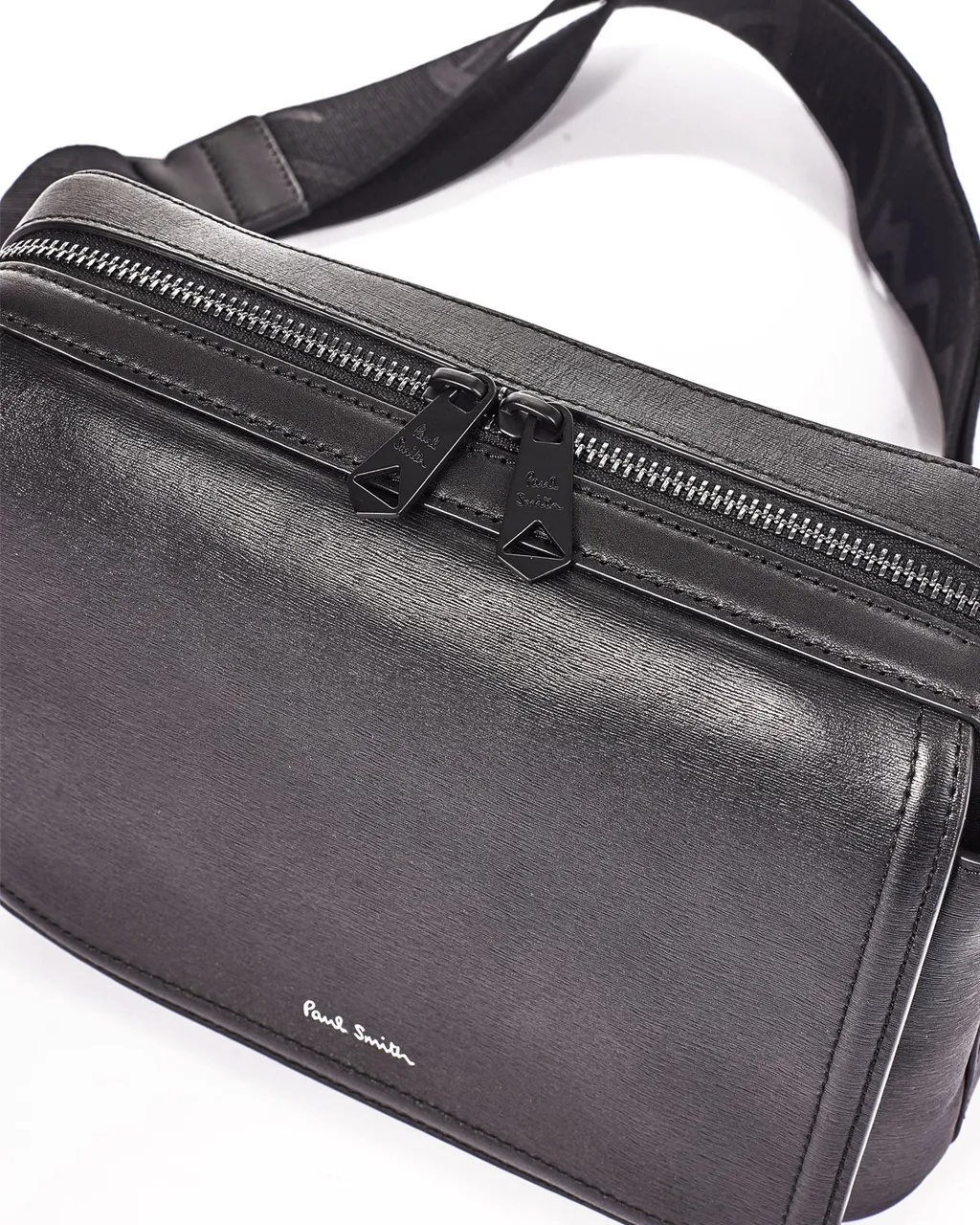 Paul Smith Logo Embossed Zipped Messenger Bag