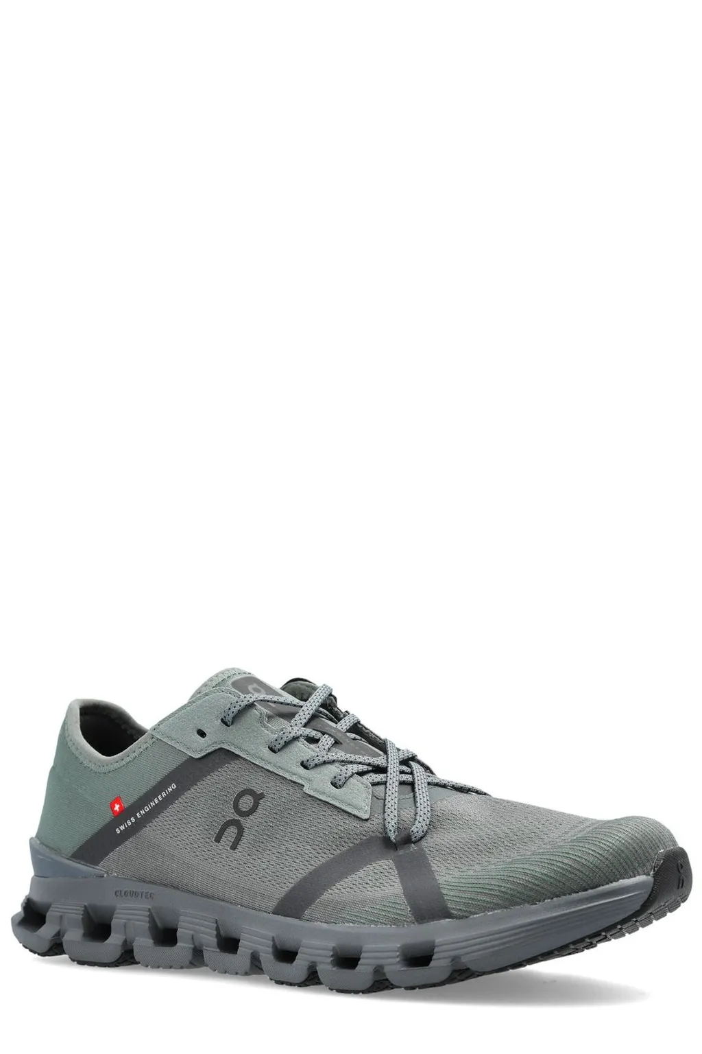 On Running Cloud X 4 Ad Trainers