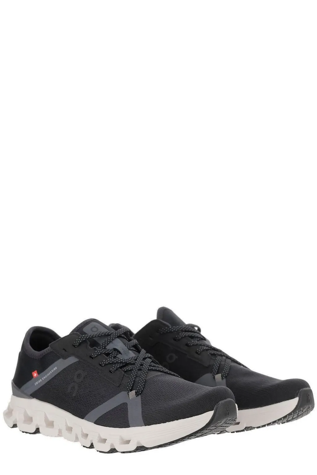 On Running Cloud X 4 Ad Trainers