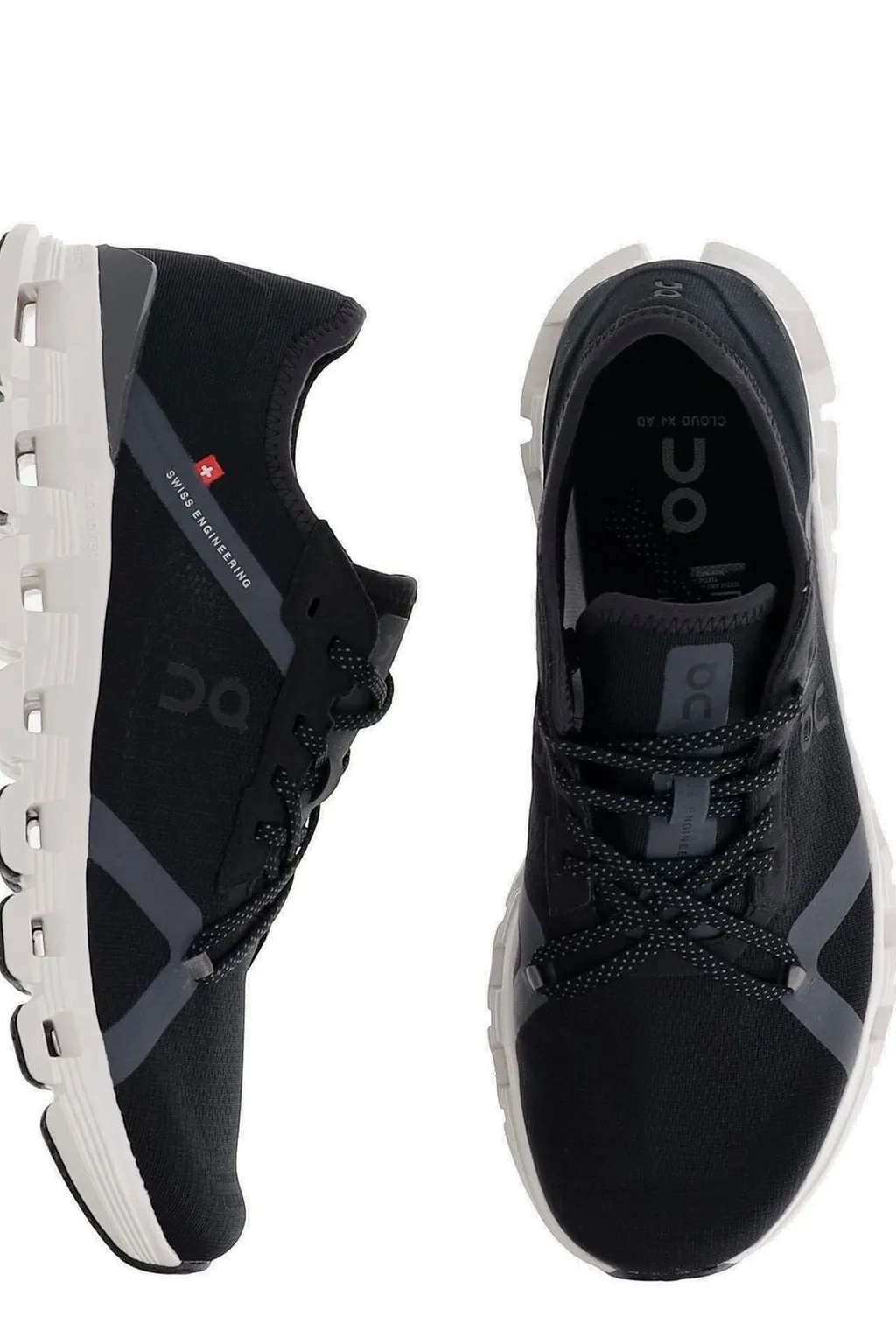 On Running Cloud X 4 Ad Trainers