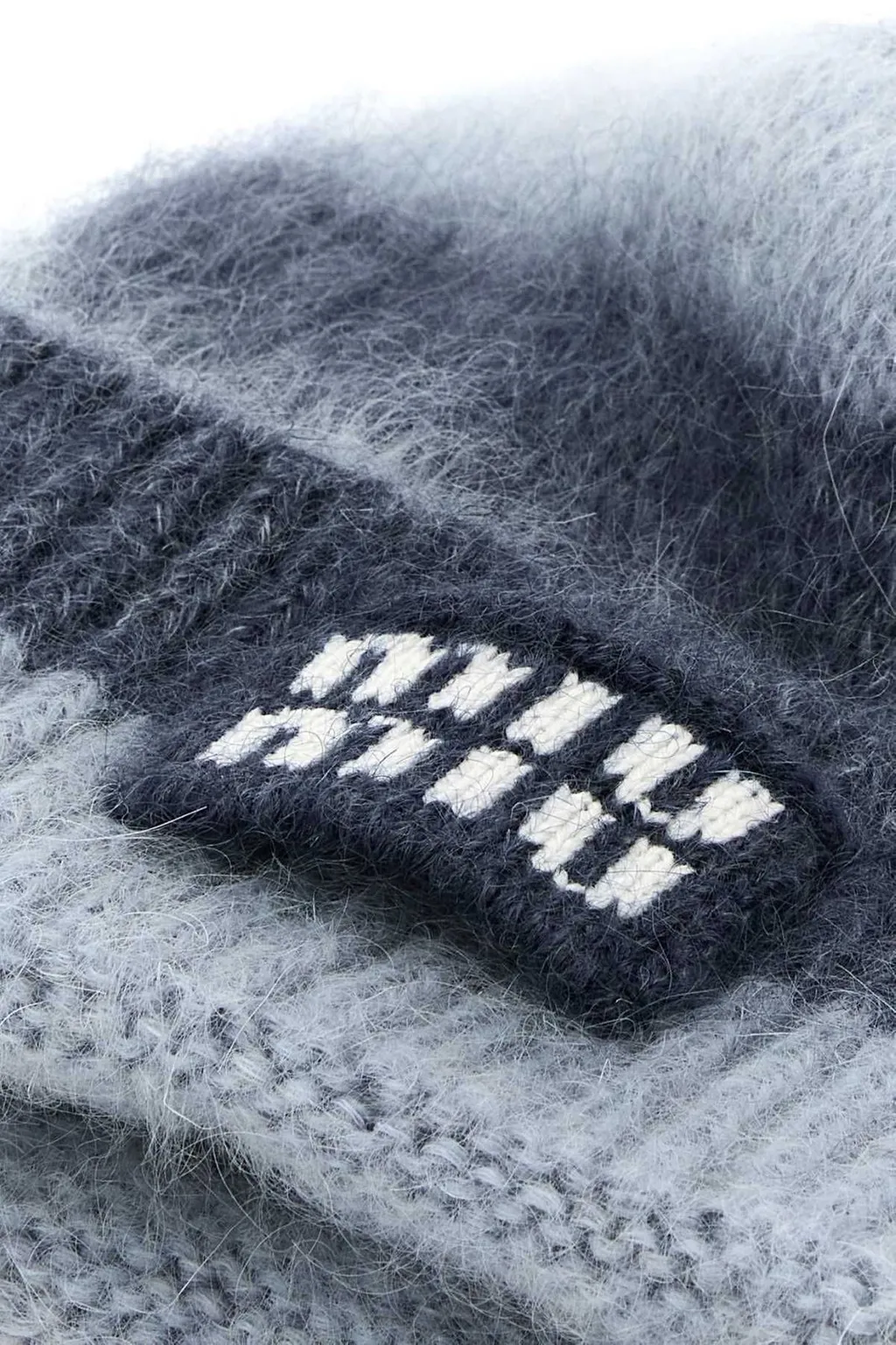 Miu Miu Logo-Patch Striped Beanie