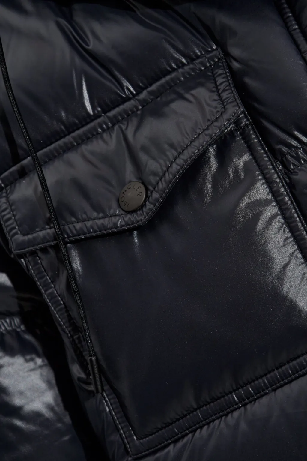 Moncler Erea Square-Quilted Hooded Short Down Jacket