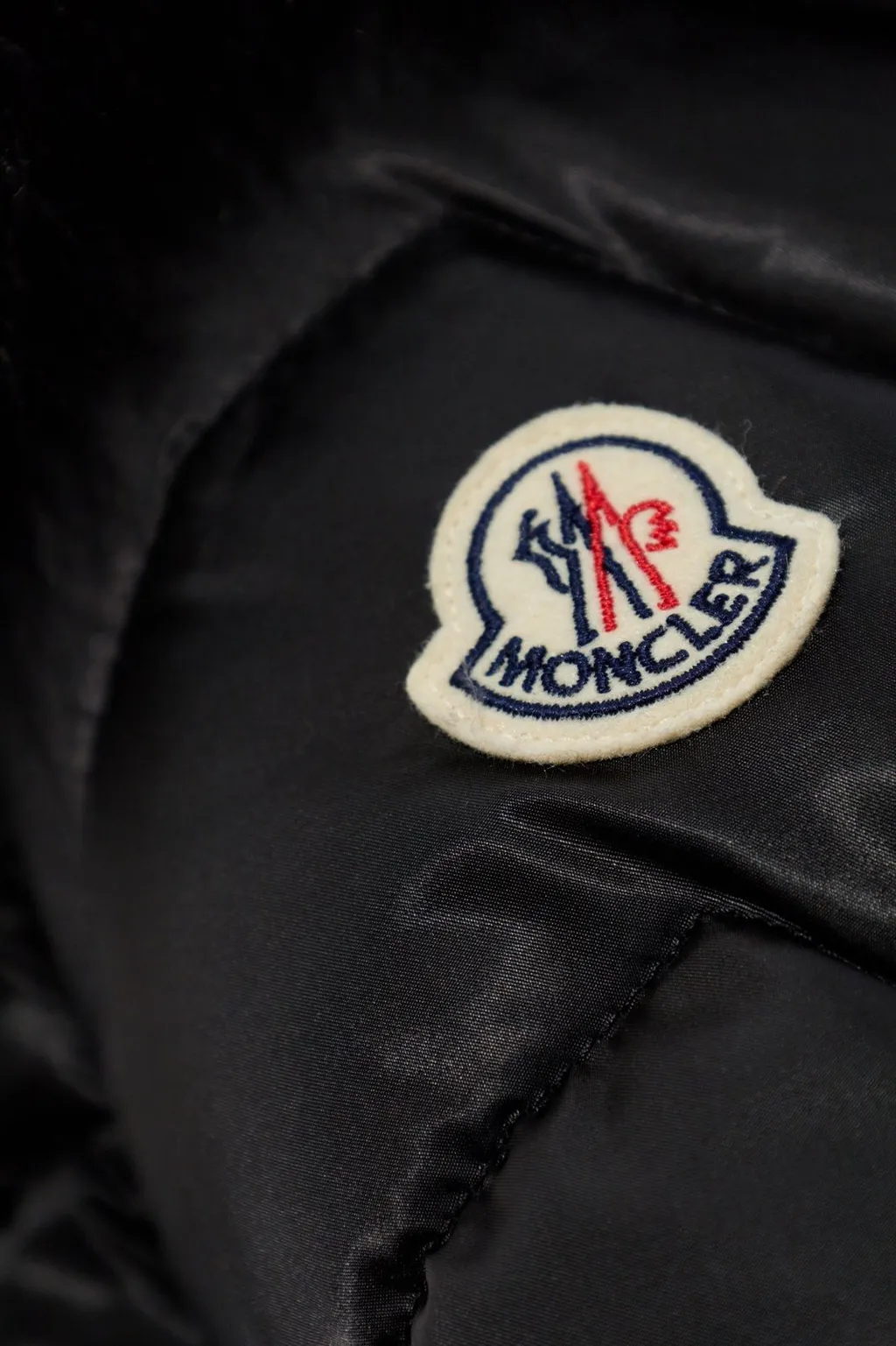 Moncler Cupidone Hooded Shearling-Trimmed Short Padded Jacket